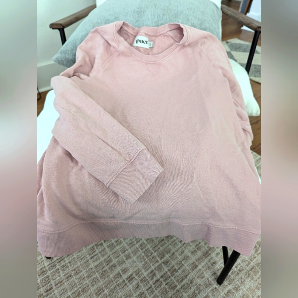 Pact sweatshirt size xl in blush pink